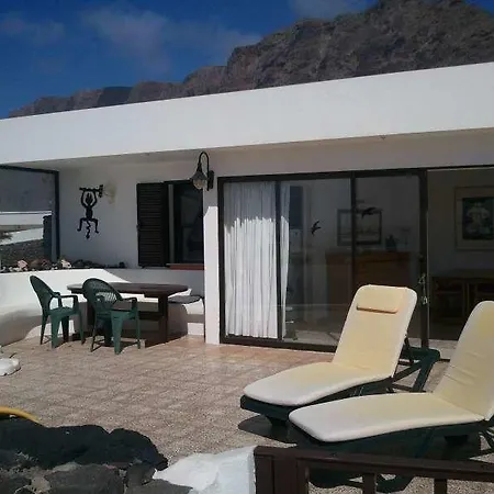 Casa de Férias Kuranine *